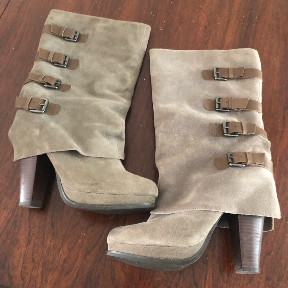Report gray boots